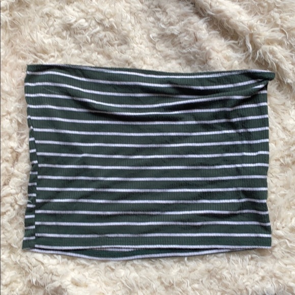 Forever 21 Tops - stripped crop top